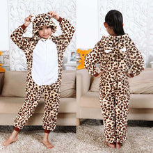 Pijama infantil de bichinhos com capuz