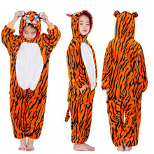Pijama infantil de bichinhos com capuz