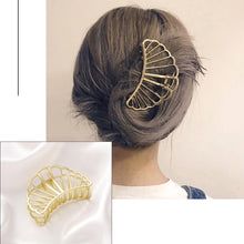 Presilhas elegantes de metal para cabelo