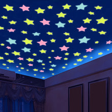 Pacote com 50 estrelas adesivas que brilham no escuro
