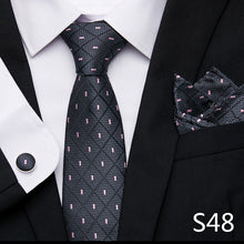 Gravata de luxo semi slim com lenço e abotoadura