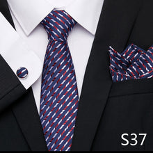 Gravata de luxo semi slim com lenço e abotoadura