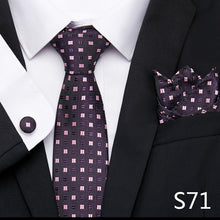 Gravata de luxo semi slim com lenço e abotoadura
