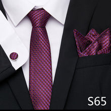 Gravata de luxo semi slim com lenço e abotoadura