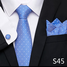 Gravata de luxo semi slim com lenço e abotoadura