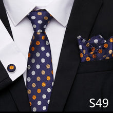Gravata de luxo semi slim com lenço e abotoadura