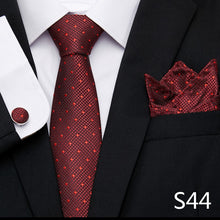 Gravata de luxo semi slim com lenço e abotoadura