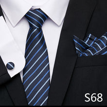 Gravata de luxo semi slim com lenço e abotoadura