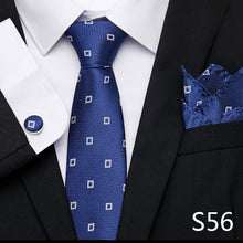 Gravata de luxo semi slim com lenço e abotoadura