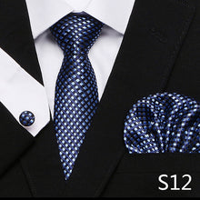 Gravata de luxo semi slim com lenço e abotoadura