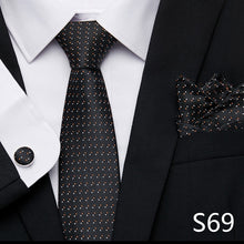 Gravata de luxo semi slim com lenço e abotoadura