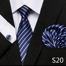 Gravata de luxo semi slim com lenço e abotoadura