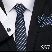 Gravata de luxo semi slim com lenço e abotoadura