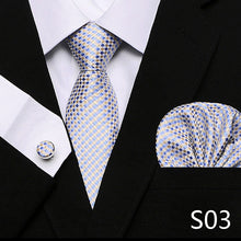Gravata de luxo semi slim com lenço e abotoadura