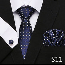 Gravata de luxo semi slim com lenço e abotoadura
