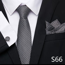 Gravata de luxo semi slim com lenço e abotoadura