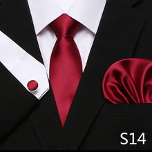Gravata de luxo semi slim com lenço e abotoadura