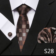 Gravata de luxo semi slim com lenço e abotoadura
