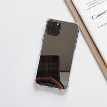 Capa com espelho multiuso para iPhone