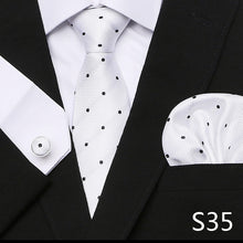 Gravata de luxo semi slim com lenço e abotoadura