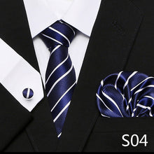 Gravata de luxo semi slim com lenço e abotoadura