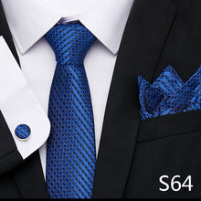 Gravata de luxo semi slim com lenço e abotoadura
