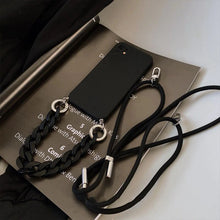 Capa para iPhone com cordão e corrente